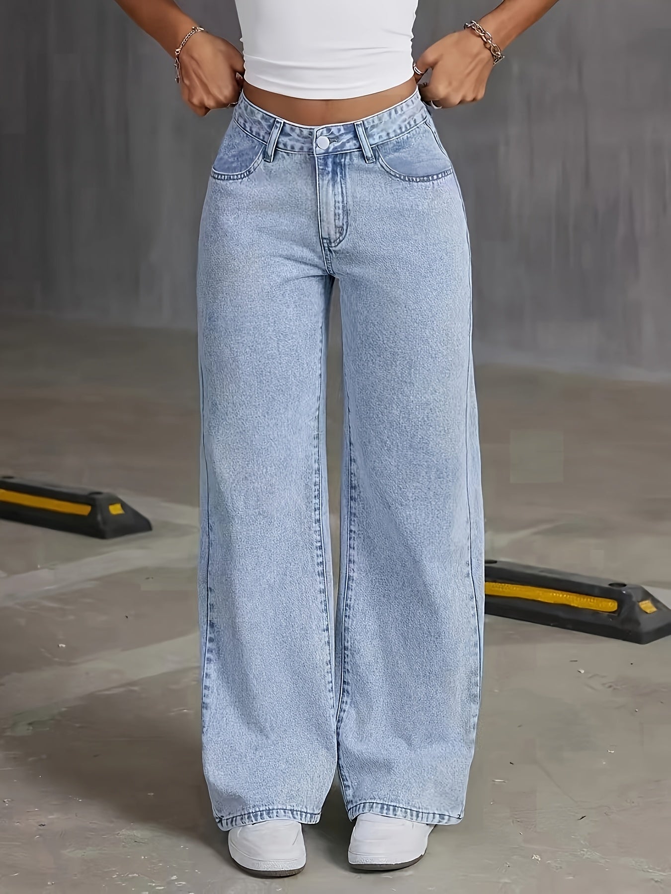 Philippa | Trendy High-Waisted Denim